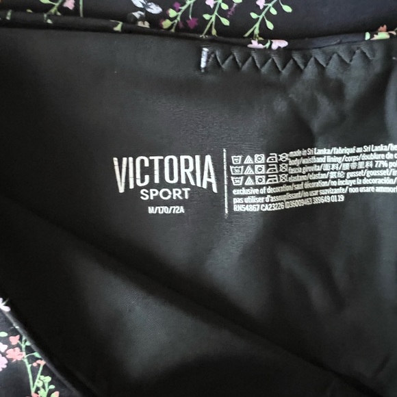 Victoria’s Secret Victoria Sport Jungle Cat Floral Black Leggings - Size M - EUC - Picture 7 of 7